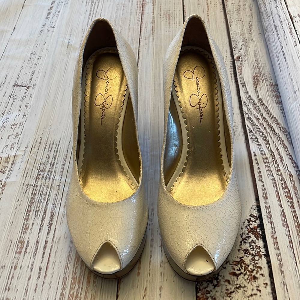 Jessica Simpson Cream Wedges
